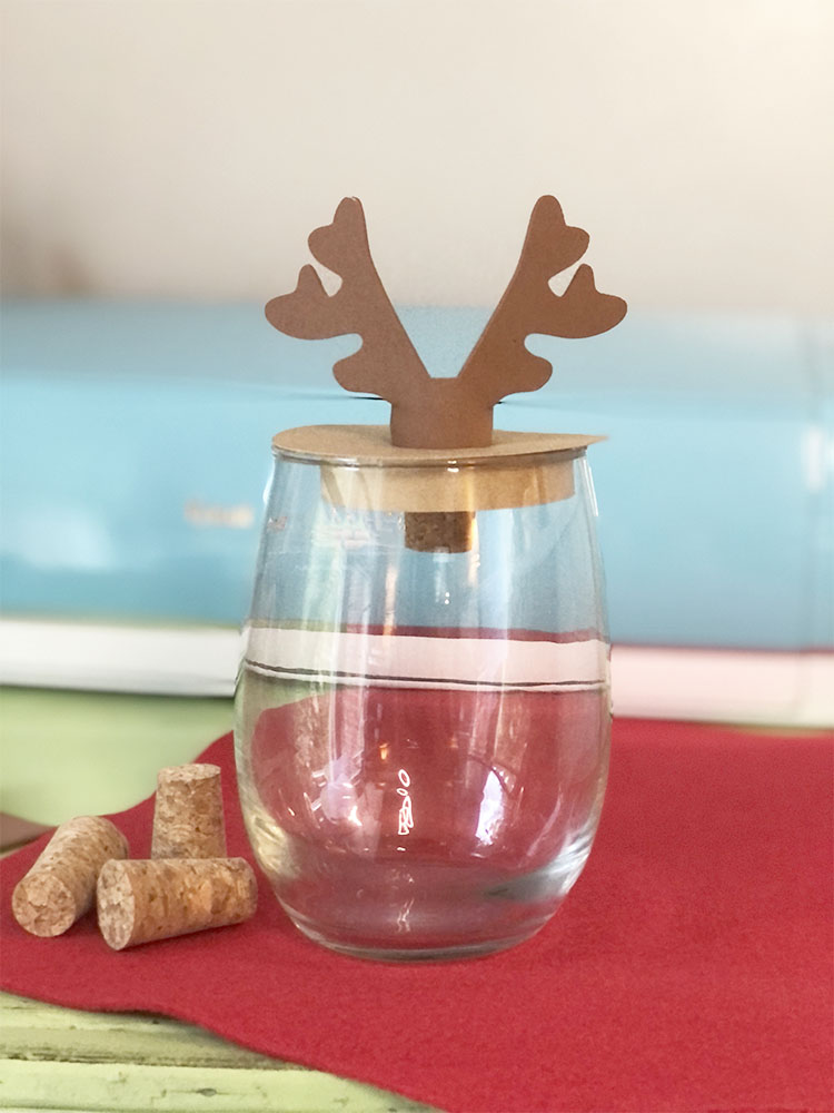Reindeer Cork with wine glass